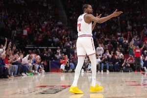 杜兰特vs火箭直播_NBA高清免费观看_杜兰特vs火箭比赛回放视频集锦
