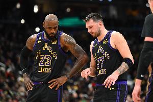 湖人vs东契奇直播_NBA高清免费观看_湖人vs东契奇比赛回放视频集锦